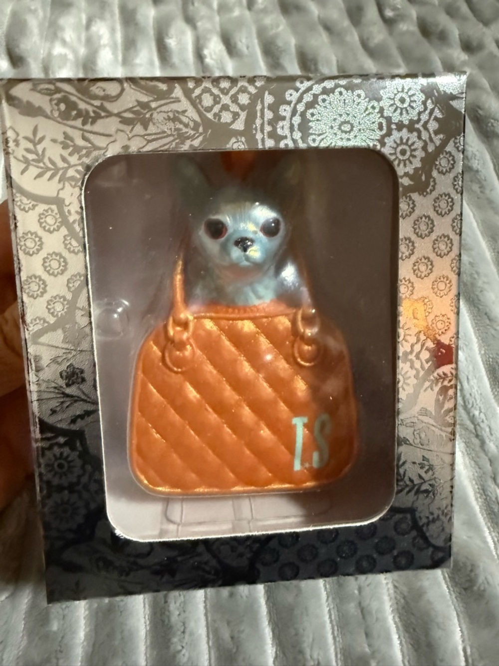 Taylor Swift Quilted Ornament with Chihuahua Turquoise Dog - Picture 3 of 6